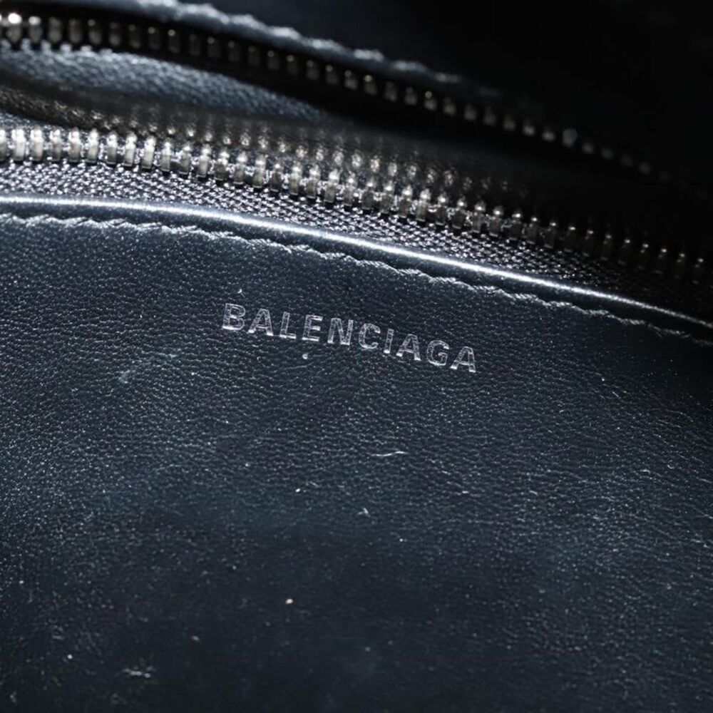 Balenciaga Triangle Duffle Leather Red Leather Handbag - Picture 6 of 16